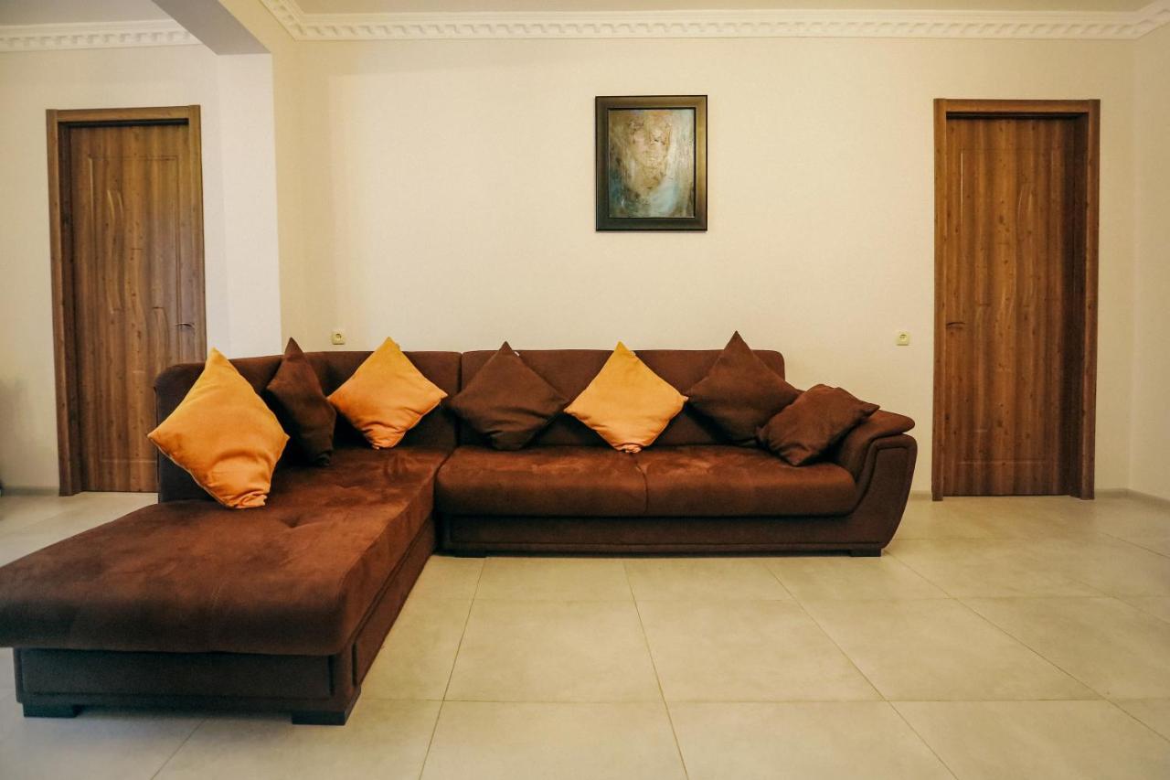 Bebo Babu Guest House Кутаиси Экстерьер фото